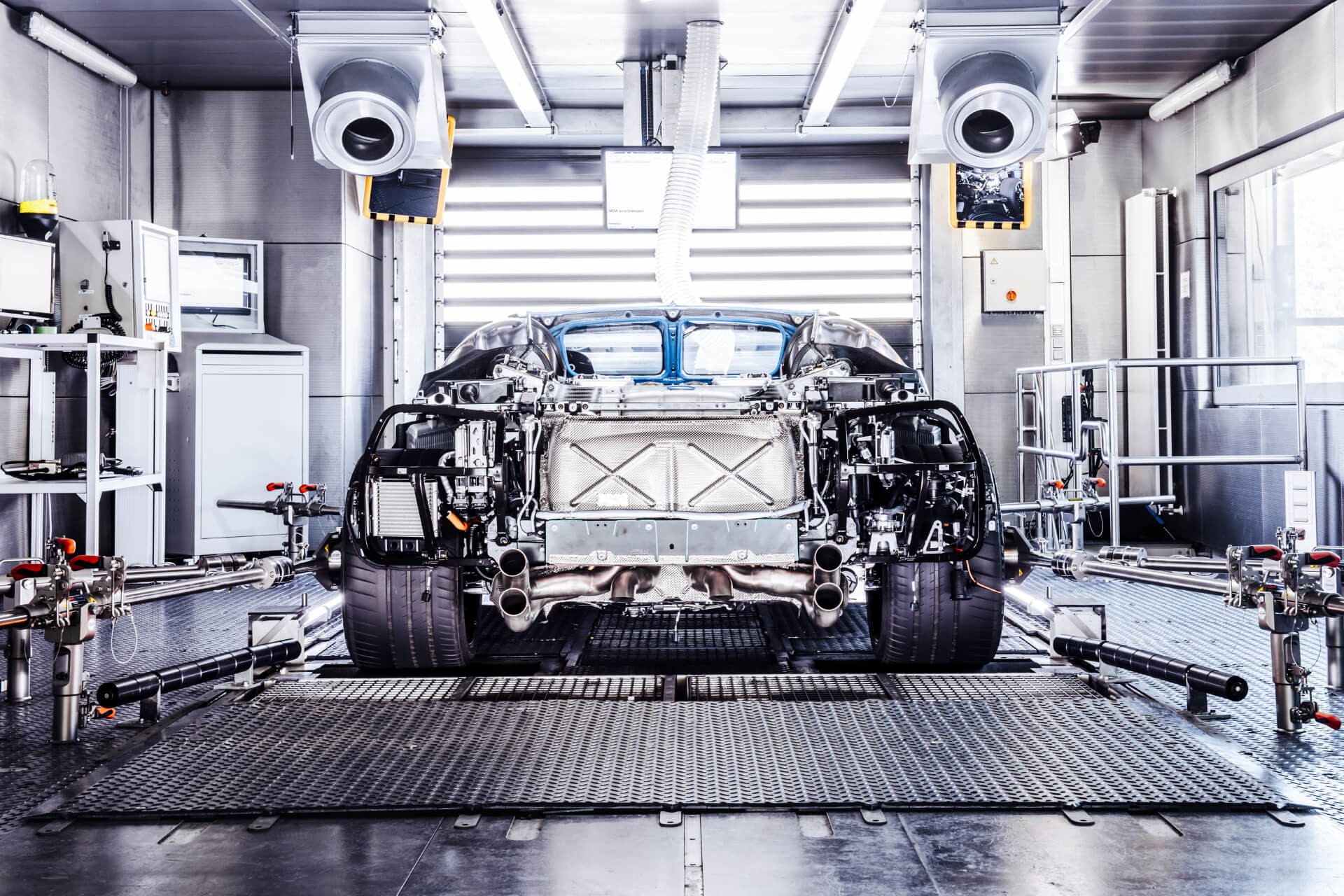 Motor W16 Bugatti 13