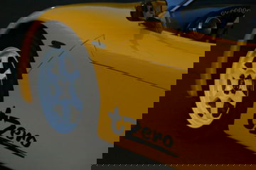 Tzero Coche Electrico Tesla 04