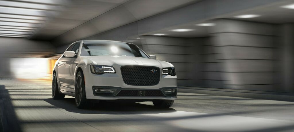 chrysler-300c-2023-3-6321c2c27e549-1024x460.jpg