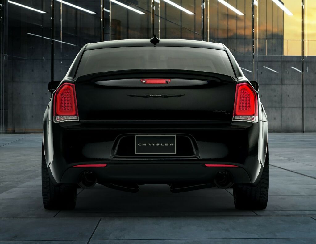 chrysler-300c-2023-7-6321c2bd456a2-1024x791.jpg