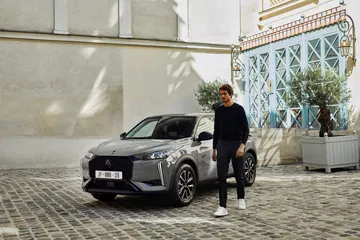 Imagen del DS 3 captura su elegante diseño lateral y frontal.