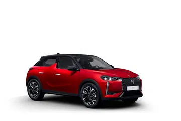 Vista lateral de un DS 3 en color rojo destacando su diseño dinámico