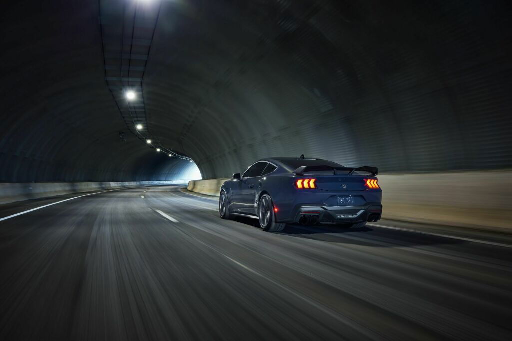 ford-mustang-dark-horse-2023-12-632347c3ee834-1024x683.jpg