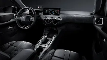 Vista detallada del acabado y materiales de calidad del interior del DS 3.
