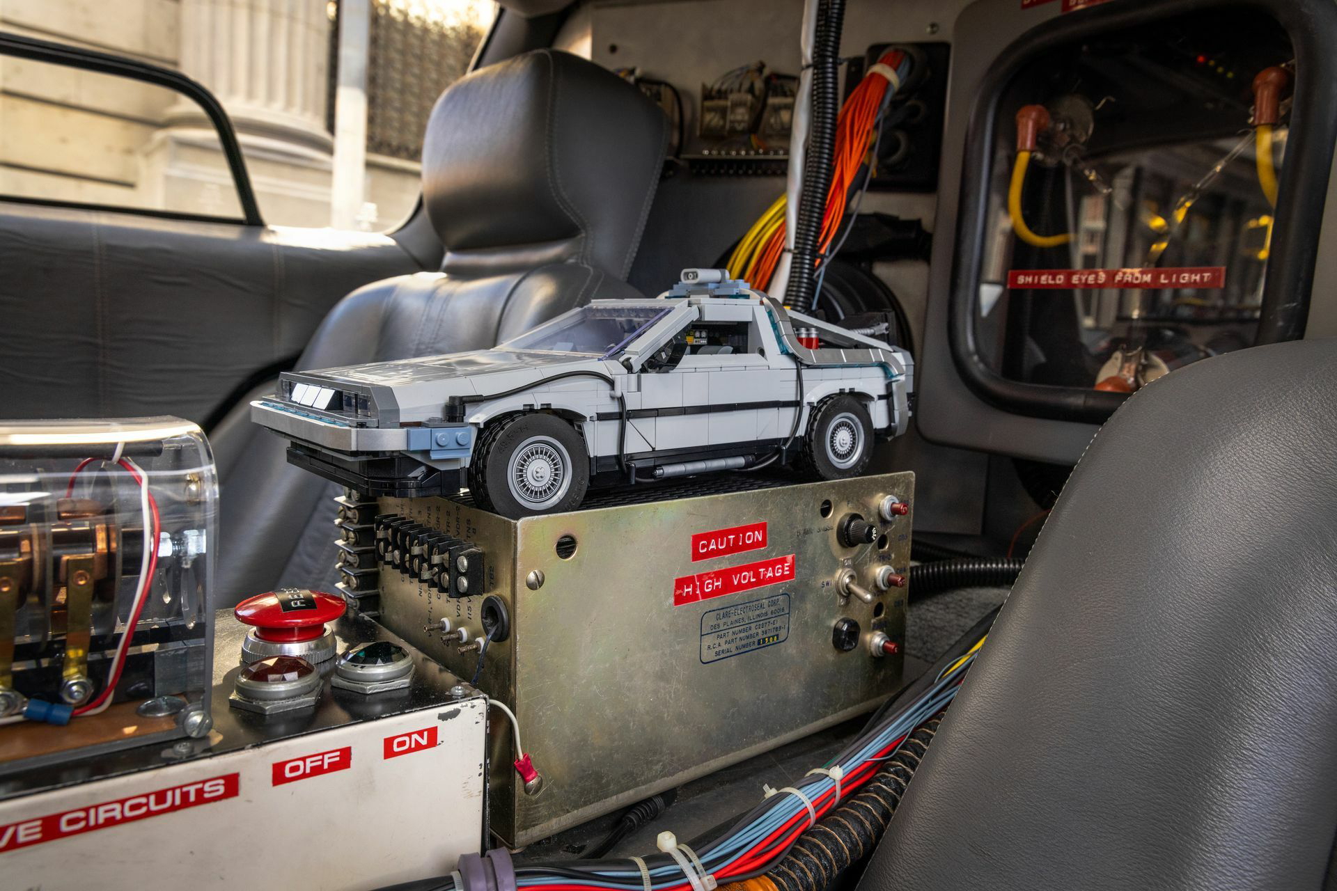 Lego Delorean 2022 17