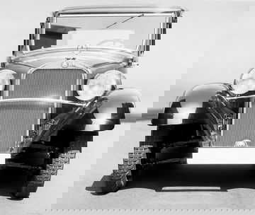 Die Evolution Des Kühlergrills: Von Der Chromveredelten Kühlermaske Zum Avantgardistischen Designobjekt Und Sensorträger The Evolution Of The Radiator Grille – From Chrome Edged Radiator Cover To Avant Garde Design Artefact And Sensor Hub