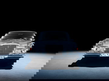 Die Evolution Des Kühlergrills: Von Der Chromveredelten Kühlermaske Zum Avantgardistischen Designobjekt Und Sensorträger The Evolution Of The Radiator Grille – From Chrome Edged Radiator Cover To Avant Garde Design Artefact And Sensor Hub