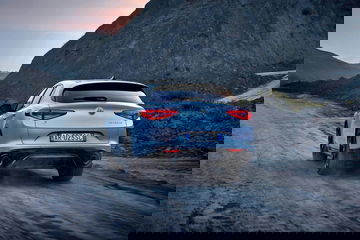 Alfa Romeo Giulia Stelvio 2023 05