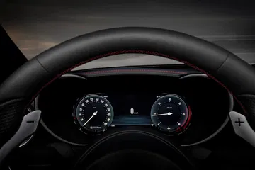 Alfa Romeo Giulia Stelvio 2023 18