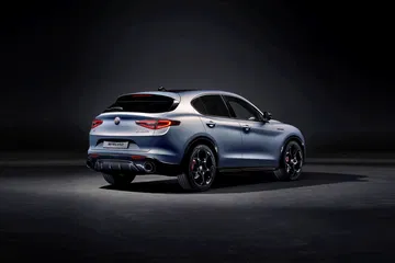 Alfa Romeo Giulia Stelvio 2023 30