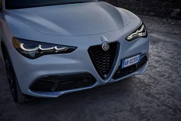 Alfa Romeo Giulia Stelvio 2023 42