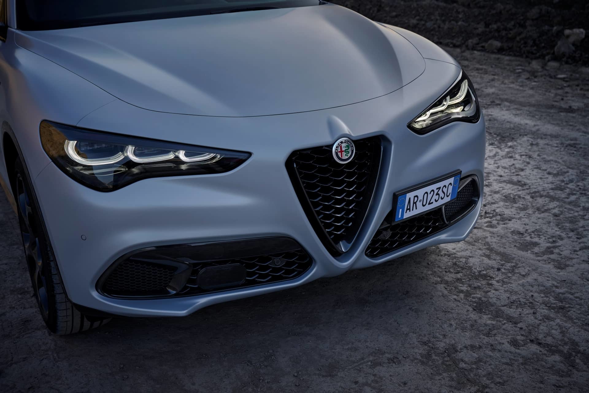 Alfa Romeo Giulia Stelvio 2023 42