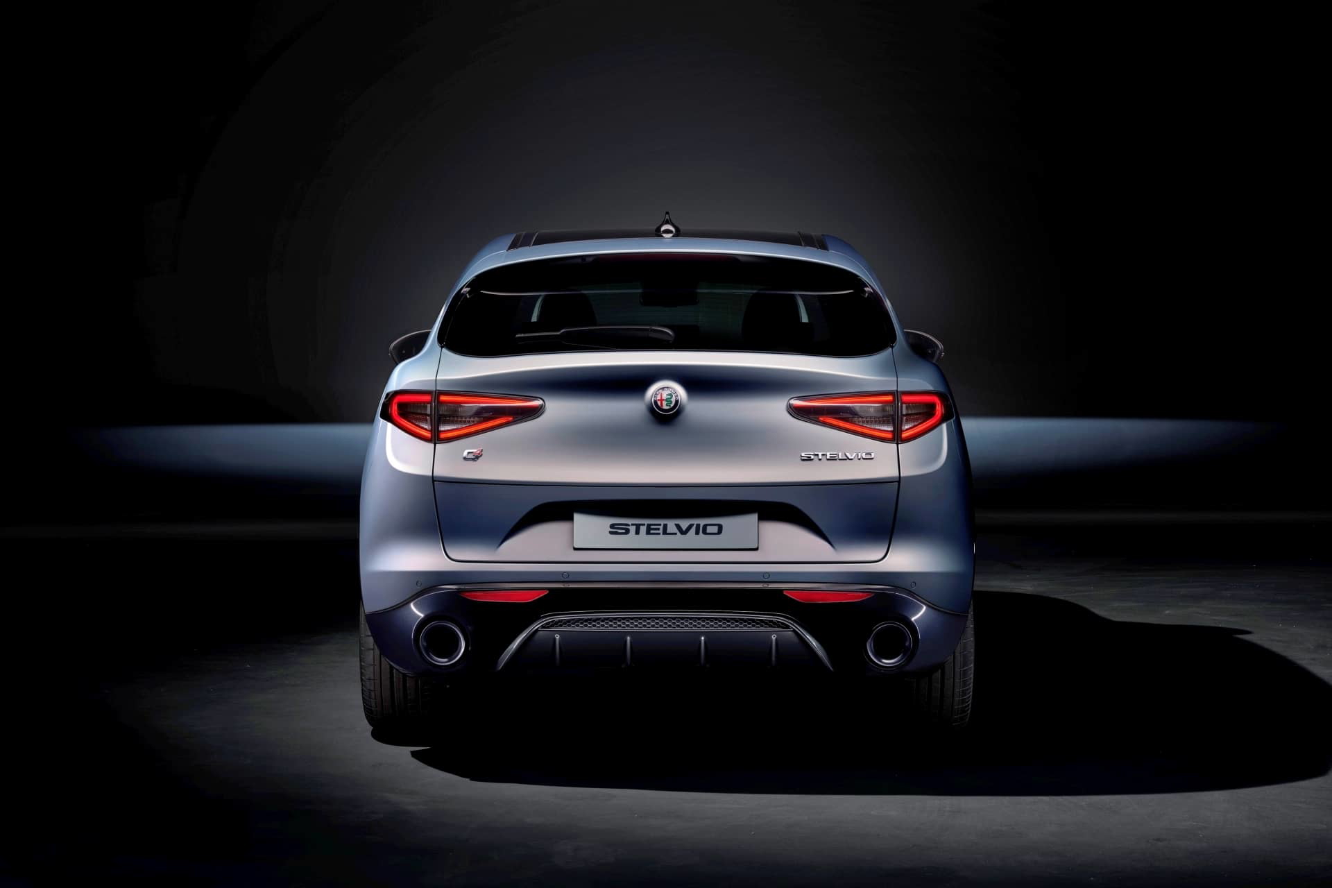 Alfa Romeo Giulia Stelvio 2023 44