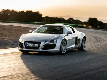 Audi R8 5.2 Fsi Quattro (1st Generation)