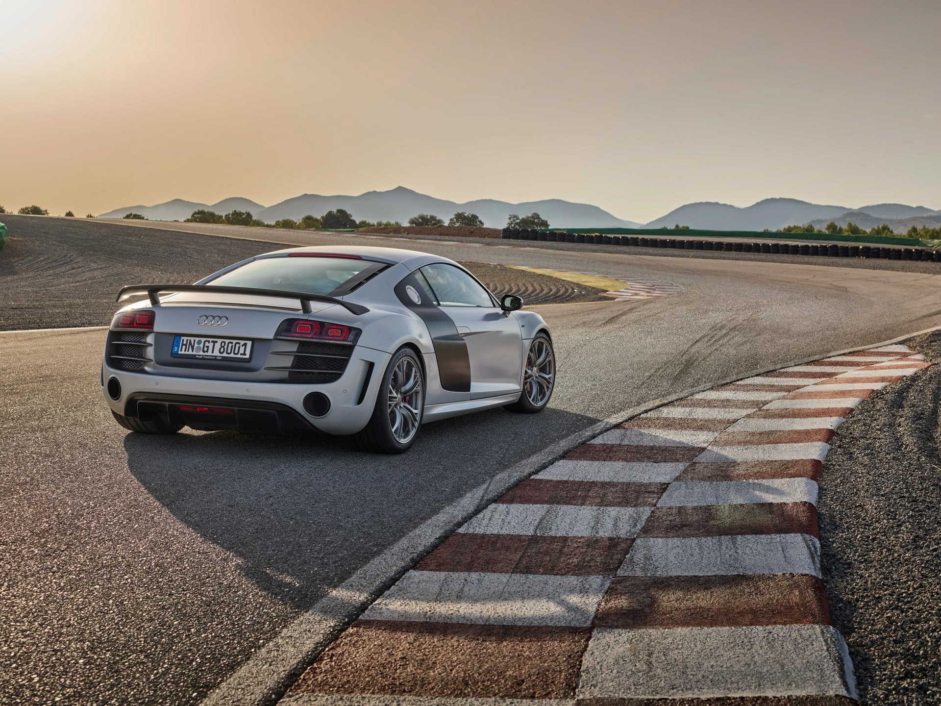 Audi R8 5.2 Fsi Quattro (1st Generation)