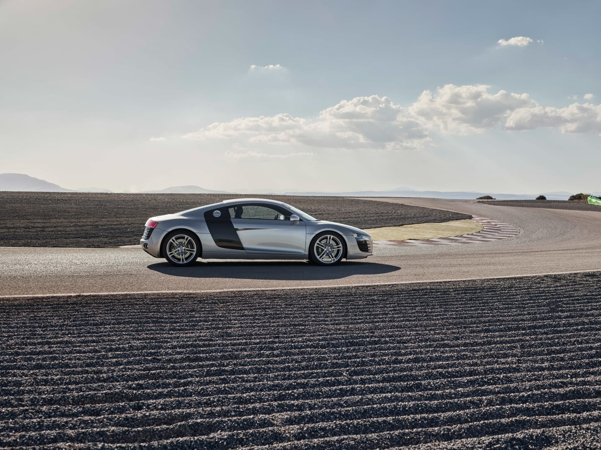 Audi R8 5.2 Fsi Quattro (1st Generation)