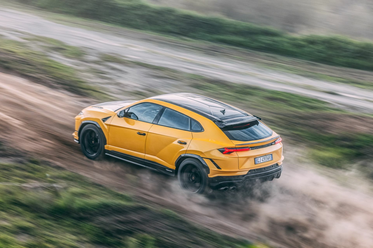 Lamborghini Urus Performante Rally 28