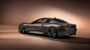 Maserati Granturismo 2023 1022 05