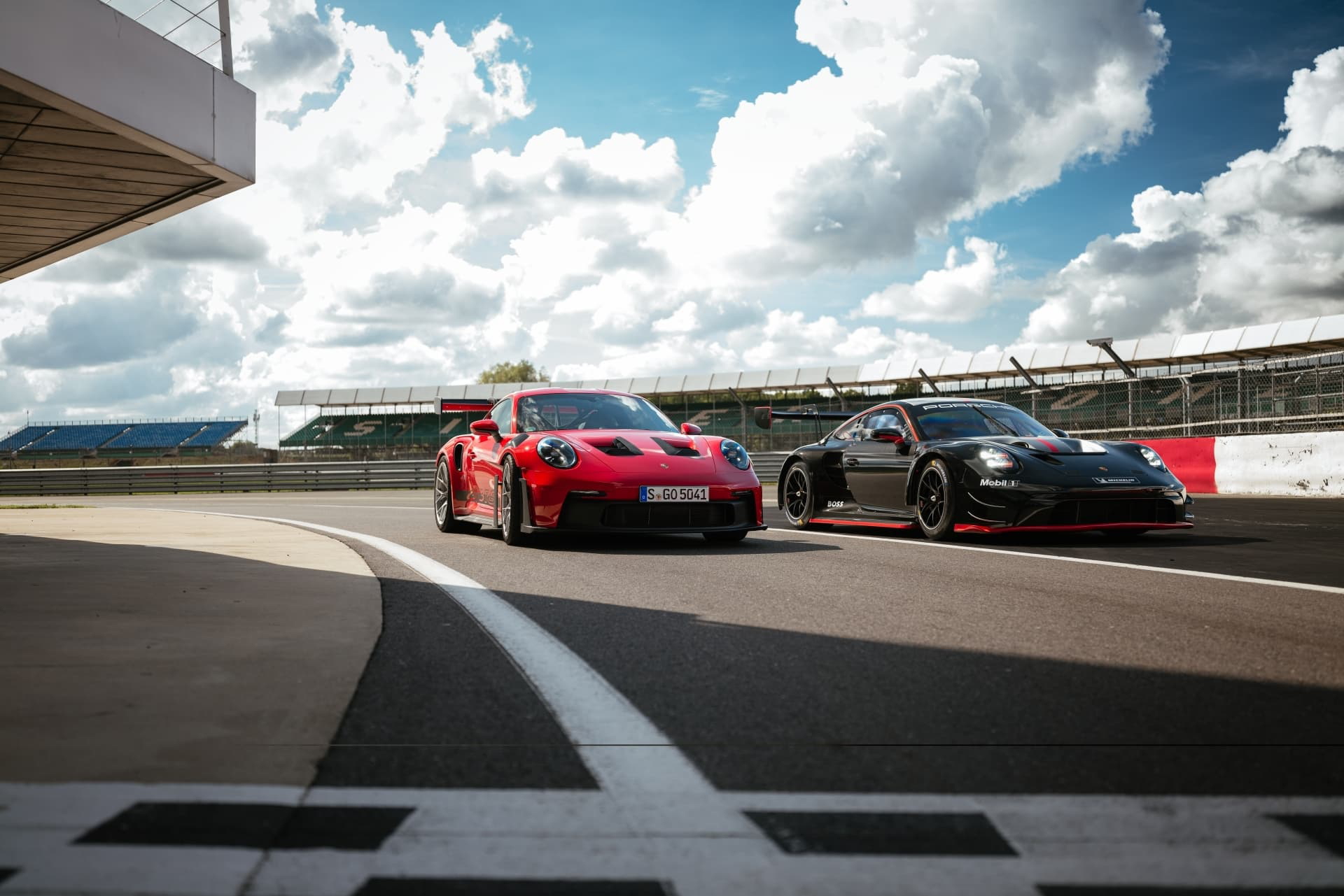 Porsche 911 Gt3 Rs 992 Silverstone 33