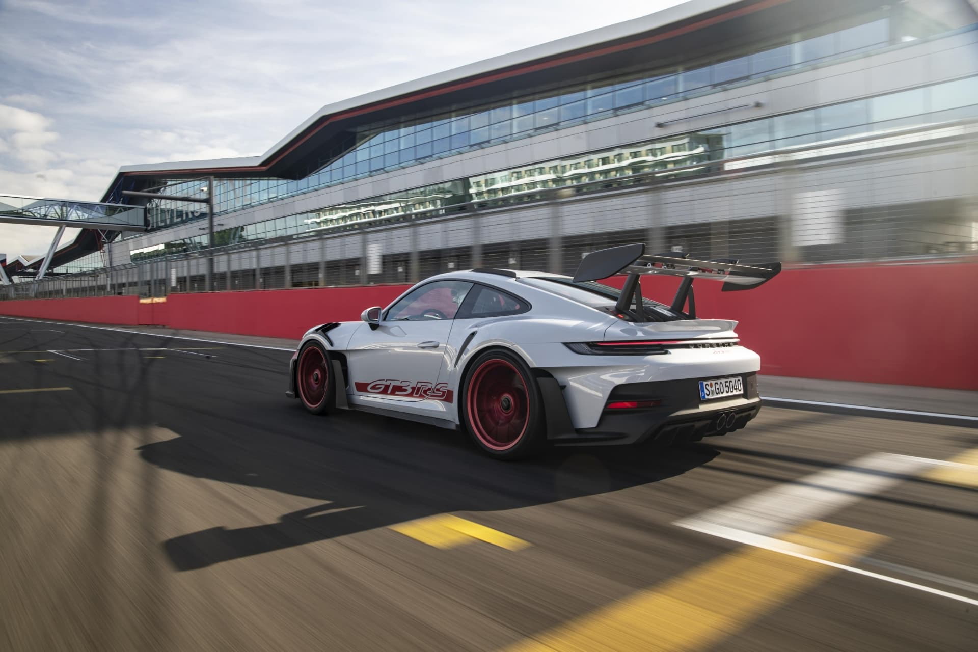 Porsche 911 Gt3 Rs 992 Silverstone 61