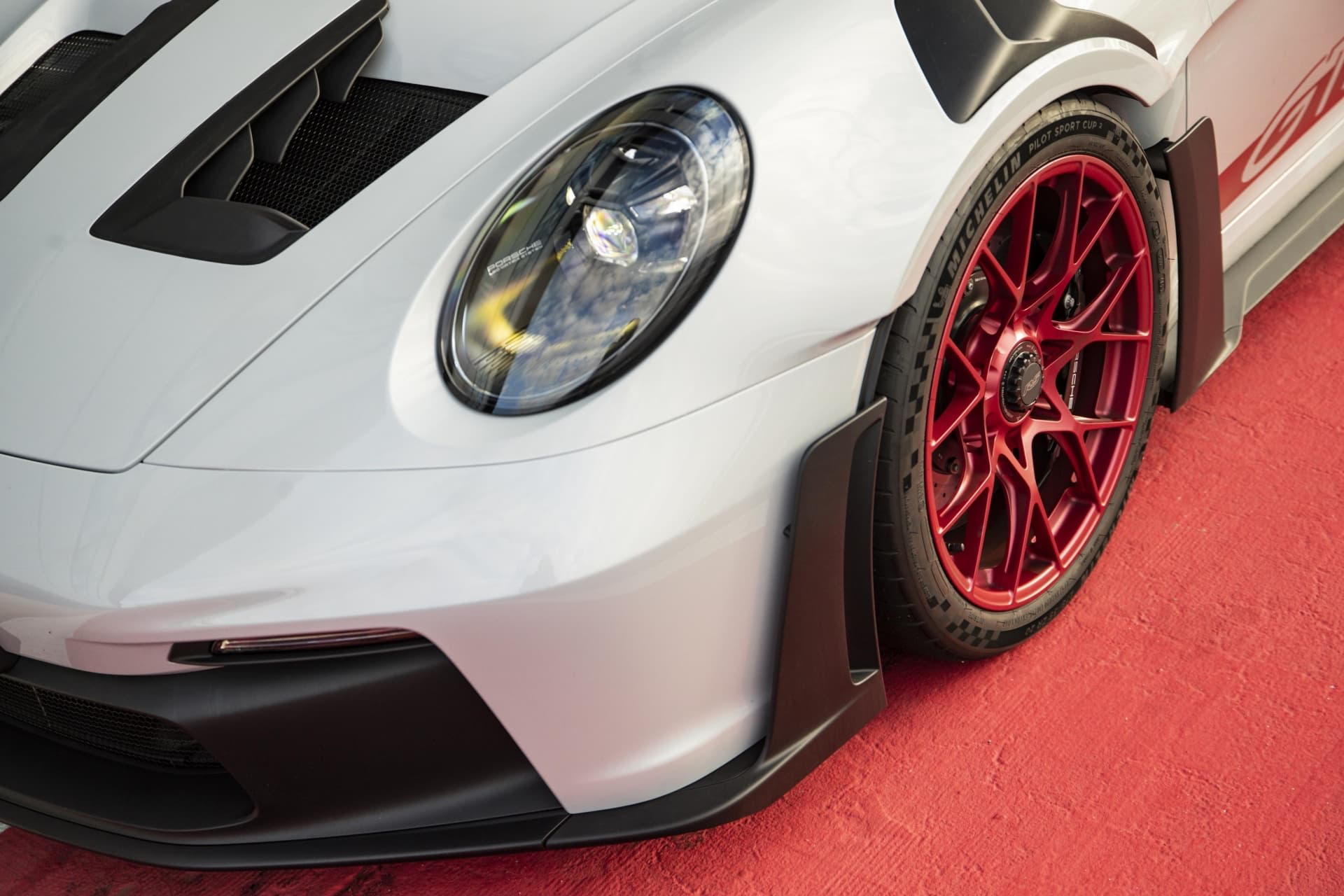Porsche 911 Gt3 Rs 992 Silverstone 76