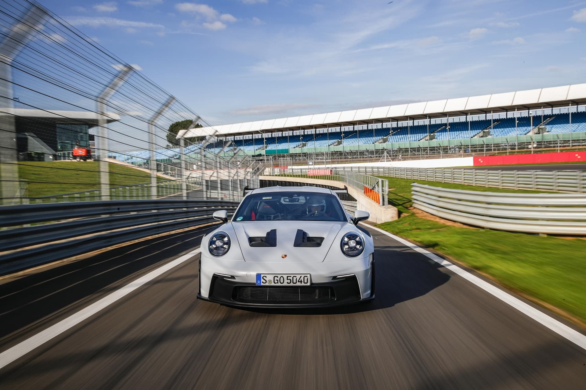 Porsche 911 Gt3 Rs 992 Silverstone 77
