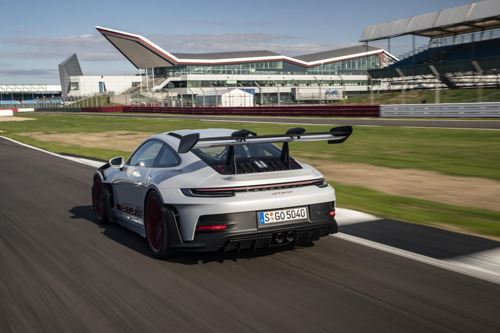 Porsche 911 Gt3 Rs 992 Silverstone 96