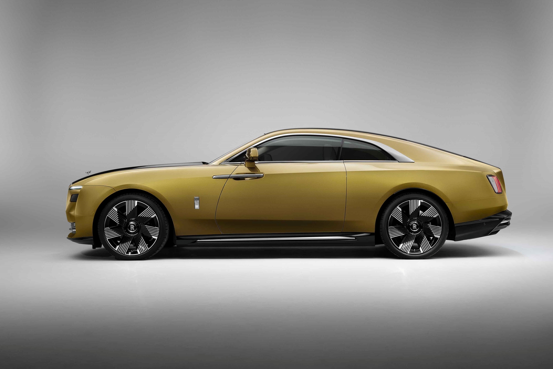 Rolls Royce Spectre 2023 09