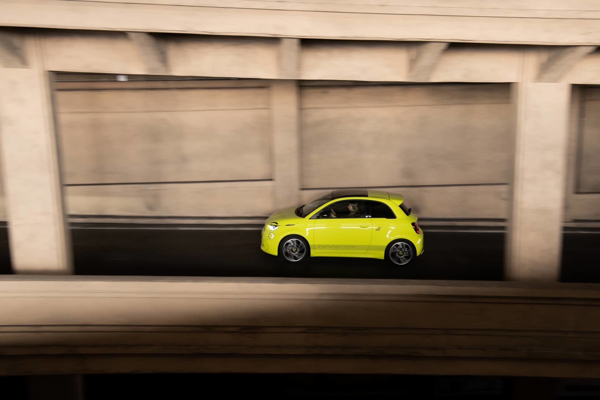 Abarth 500e 2023 11