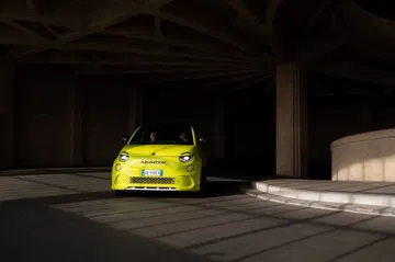 Abarth 500e 2023 12