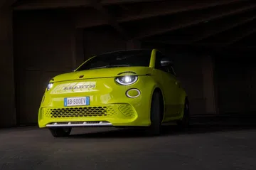 Abarth 500e 2023 13