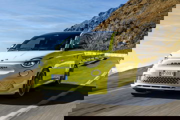 Abarth 500e 2023 18
