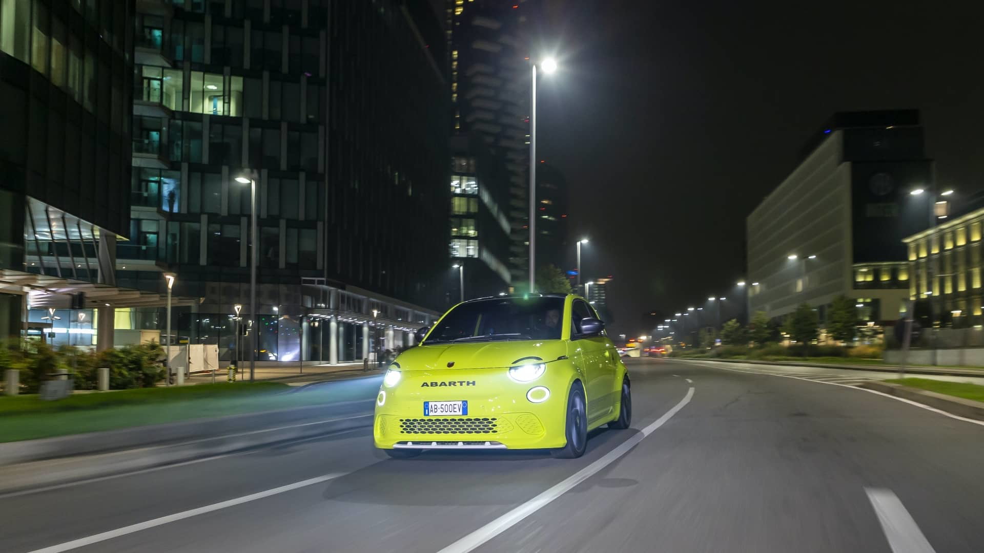 Abarth 500e 2023 21
