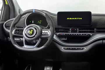 Abarth 500e 2023 35