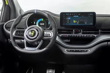 Abarth 500e 2023 37