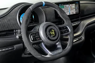 Abarth 500e 2023 42