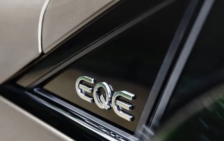 Mercedes Eq. Eqe Suv. Mercedes Eq. Eqe Suv.