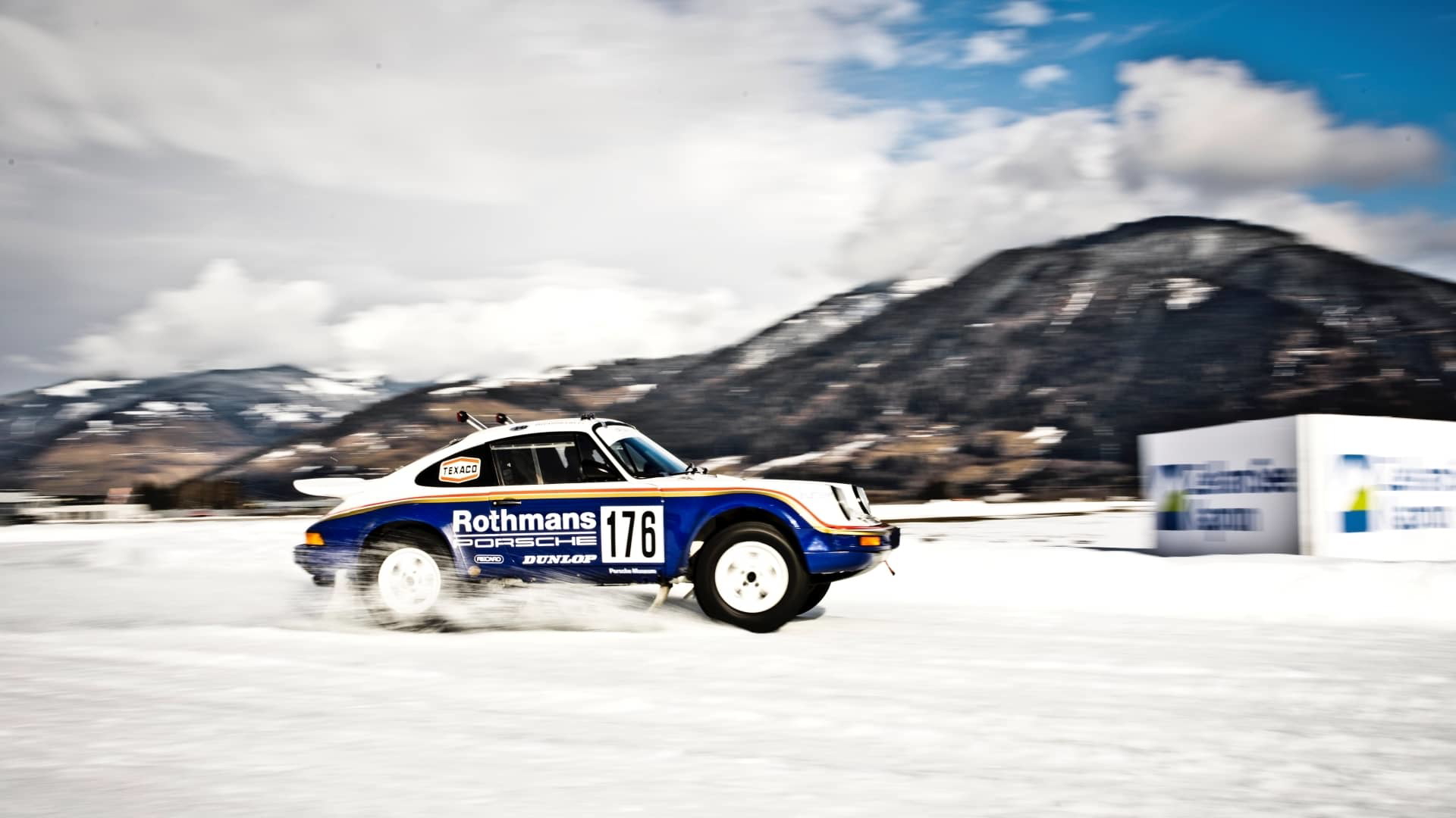 Porsche 953 Dakar 09