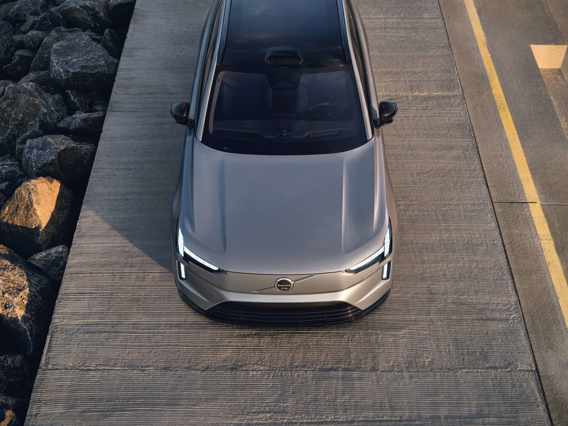 Volvo Ex90