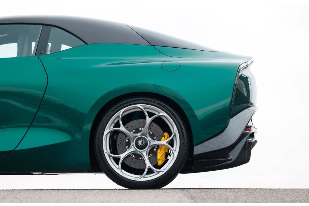 alfa-romeo-giulia-swb-zagato-2022-06-63a1cdb5e982e-1024x683.jpg