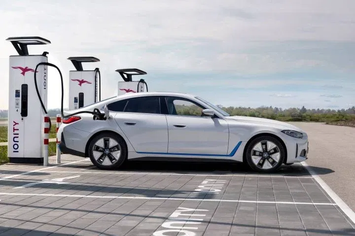 Bmw I4 2022 12