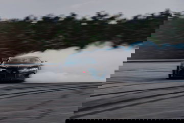 Bugatti Chiron Pur Sport Video Derrape Drift 03