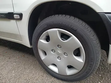 Citroen Saxo Basico 9