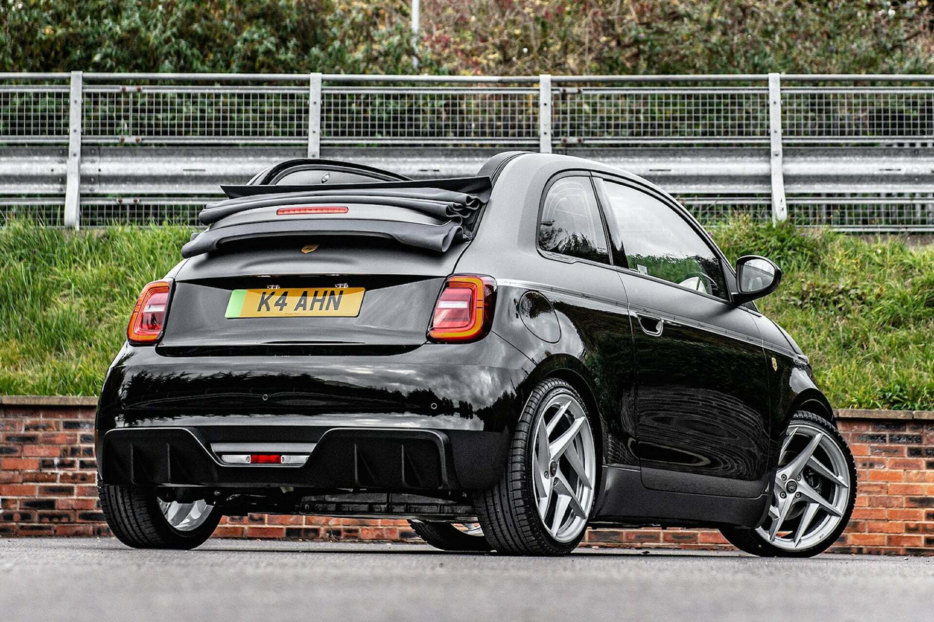 Kit Estetico Fiat 500e Kahn 1