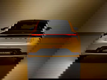 Toyota Prius Phev 2023 07