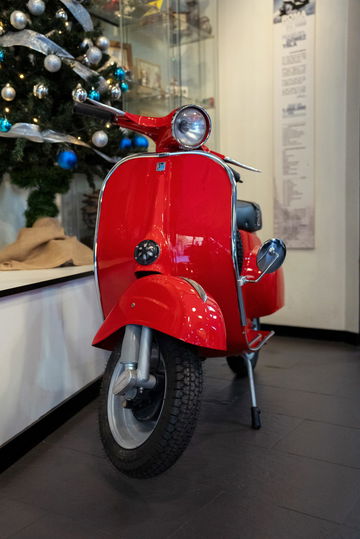 Vespa Solidaria Maria De Villota 01