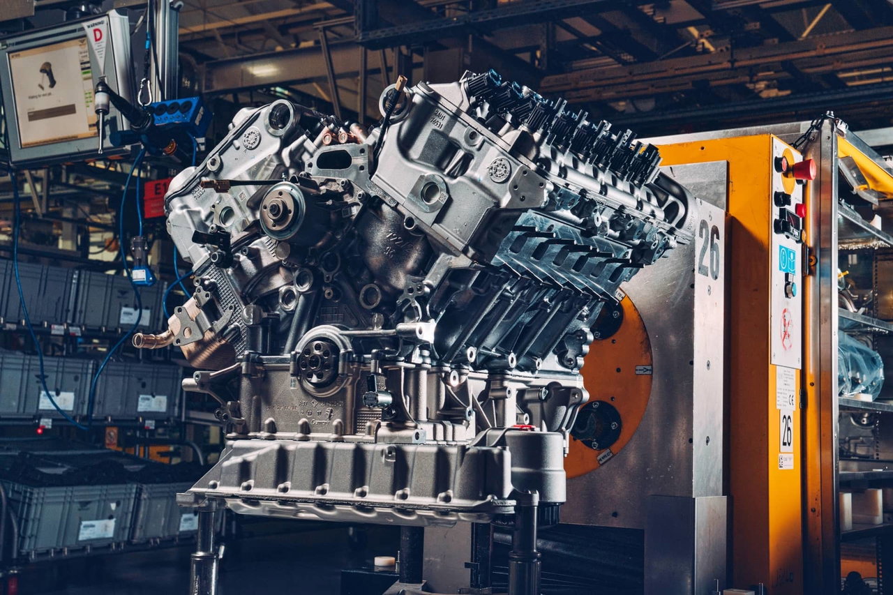 Bentley Batur Final W12 0223 02 Bentley Batur Final W12 0223 02