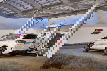 On Location Bmw Ix5 Hydrogen Antwerp