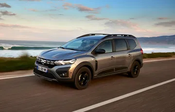 Dacia Jogger Hybrid 2023 118