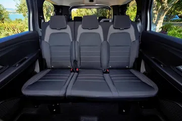 Dacia Jogger Hybrid 2023 36